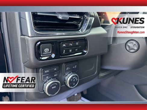 Used 2025 GMC Yukon XL Denali image 21