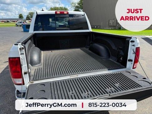 Used 2019 RAM 1500 Big Horn AWD/4WD image 11
