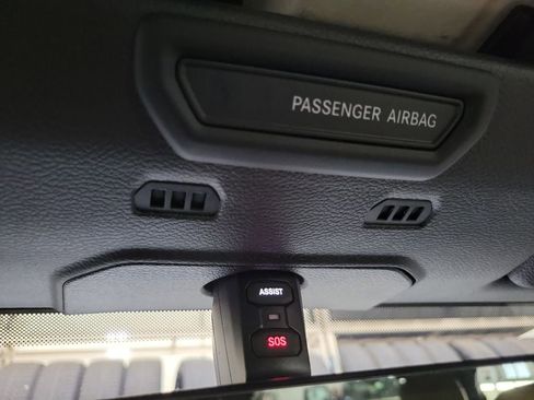Used 2018 Jeep Wrangler Unlimited Sahara AWD/4WD image 21