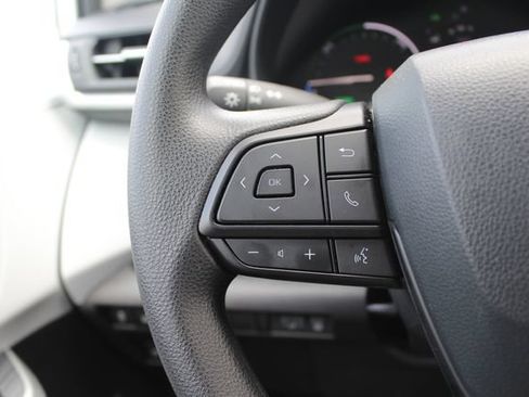 Certified 2026 Toyota Sienna LE FWD image 44