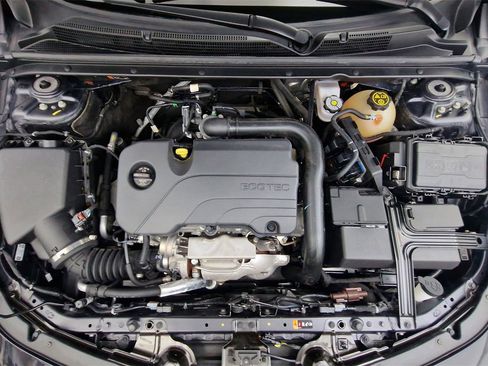 Used 2022 Chevrolet Malibu LT image 29