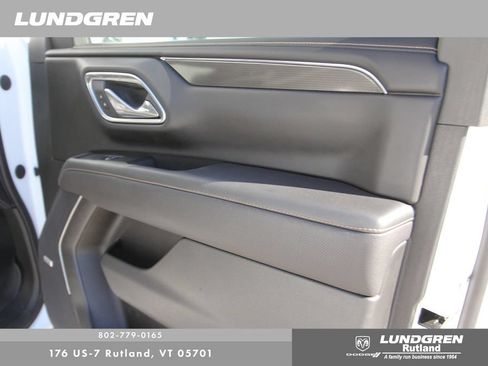 Used 2023 GMC Yukon XL AT4 AWD/4WD image 27