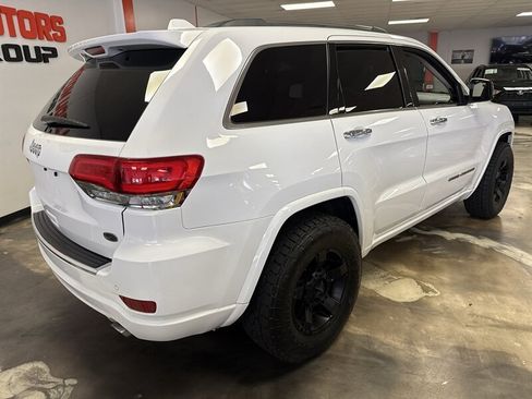 Used 2019 Jeep Grand Cherokee Overland RWD image 7