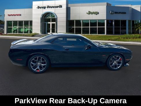 Used 2015 Dodge Challenger R/T w/ Quick Order Package 22B R/T image 10