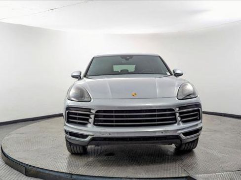 Used 2021 Porsche Cayenne image 11