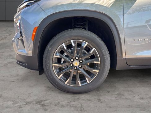 New 2026 Chevrolet Traverse LT w/ Sun and Wheel Package AWD/4WD image 9