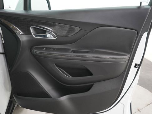 Used 2016 Buick Encore FWD image 9