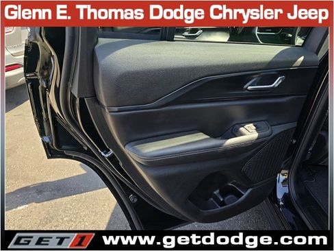 Certified 2025 Jeep Grand Cherokee Altitude AWD/4WD image 25