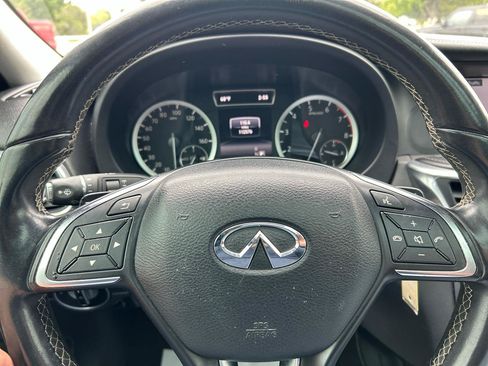 Used 2017 INFINITI QX30 Premium w/ Navigation Package AWD/4WD image 12