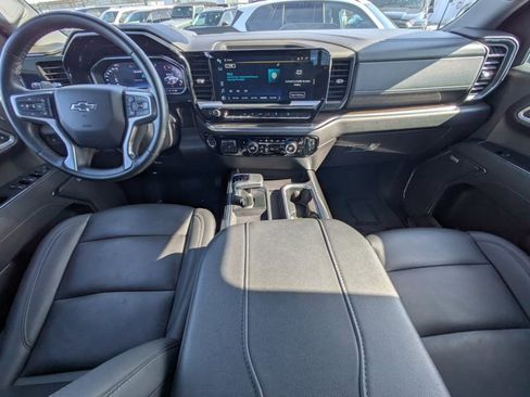 Used 2024 Chevrolet Silverado 1500 LT Trail Boss w/ Convenience Package II image 11