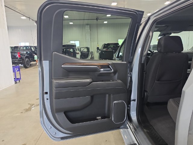 Used 2023 Chevrolet Silverado 1500 RST AWD/4WD image 25