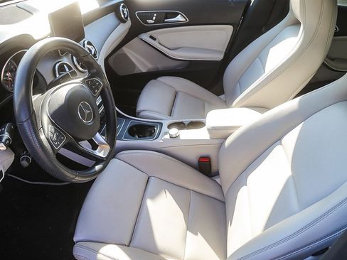 Used 2019 Mercedes-Benz CLA 250 image 5