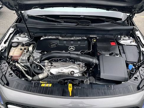 Certified 2023 Mercedes-Benz GLB 250 4MATIC w/ Premium Package image 26