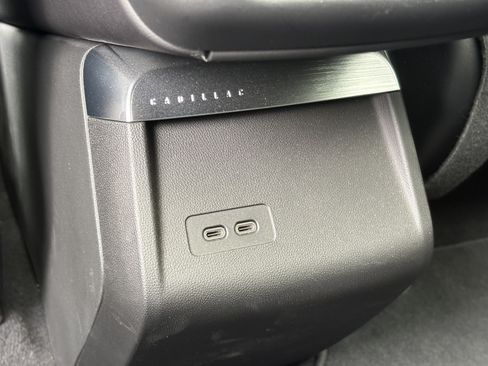 Certified 2024 Cadillac Lyriq Luxury AWD/4WD image 13