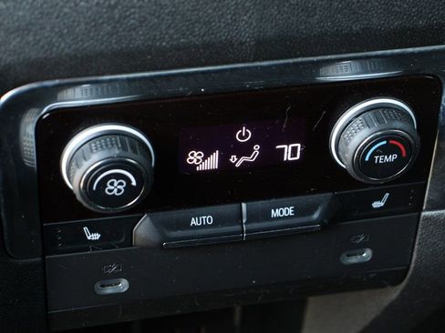 Used 2021 Chevrolet Suburban High Country w/ Premium Package image 42