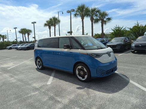 New 2025 Volkswagen ID. Buzz Pro S Plus image 2