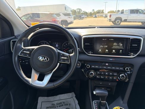 Used 2021 Kia Sportage EX image 9