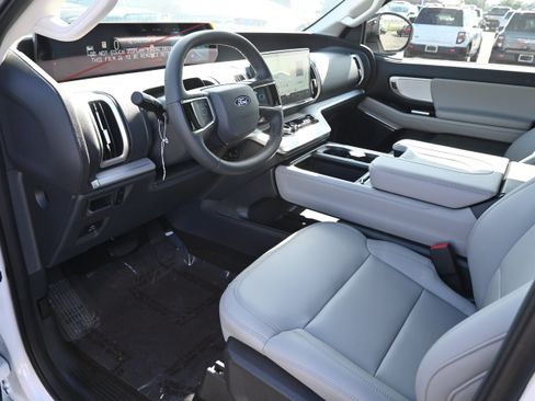 New 2027 Ford Expedition Max Active RWD image 15