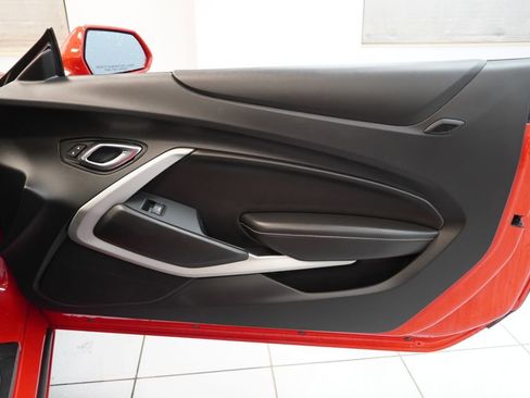 Used 2017 Chevrolet Camaro SS RWD image 27