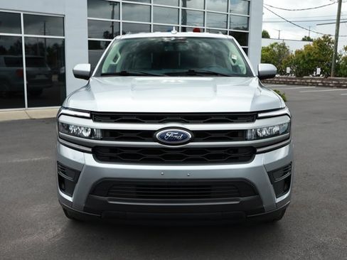 Used 2024 Ford Expedition XLT RWD image 2