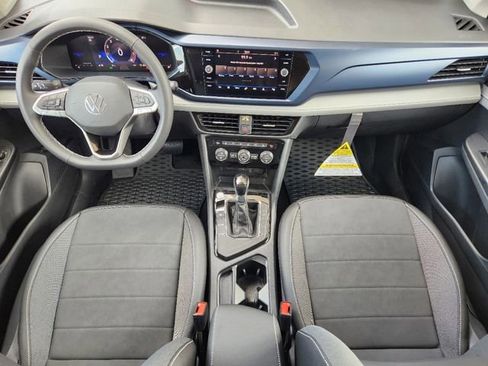 New 2024 Volkswagen Taos SE image 20
