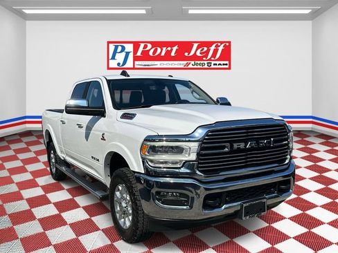 Used 2022 RAM 2500 Laramie AWD/4WD image 2