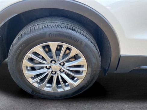 Used 2024 Cadillac XT4 Premium Luxury w/ Cold Weather Package image 19