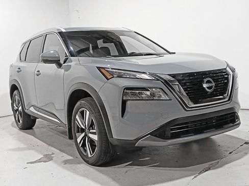 Used 2023 Nissan Rogue SL AWD/4WD image 32
