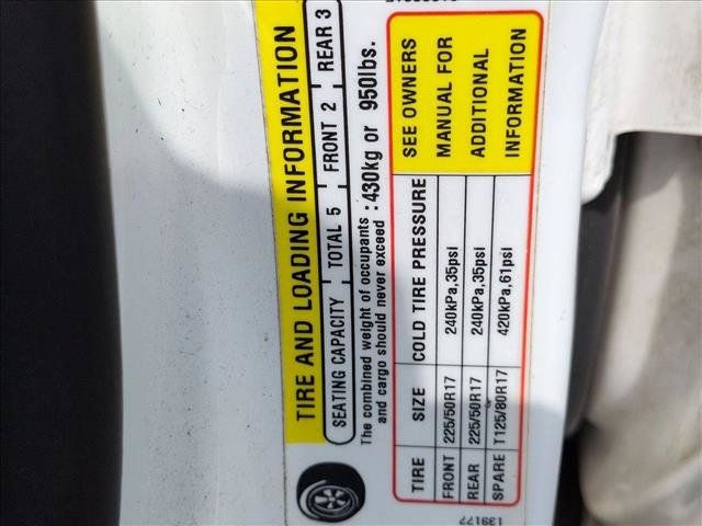 Used 2010 Volvo V70 R-Design FWD image 19