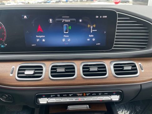 Used 2026 Mercedes-Benz GLS 450 4MATIC image 43