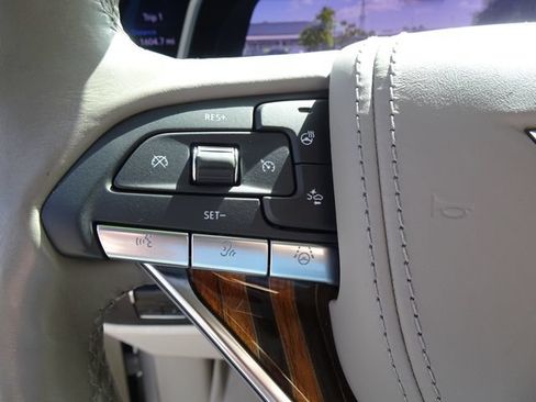 Used 2024 Cadillac Escalade Sport Platinum w/ LPO, ONYX Package AWD/4WD image 34