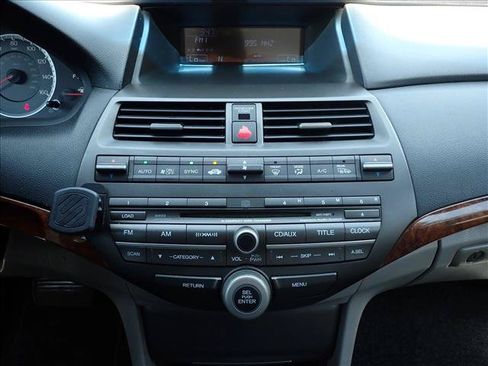 Used 2011 Honda Accord EX-L image 12