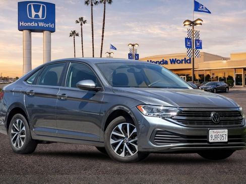 Used 2024 Volkswagen Jetta S FWD image 2