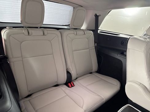 New 2026 Lincoln Aviator Reserve w/ Jet Appearance Package image 25