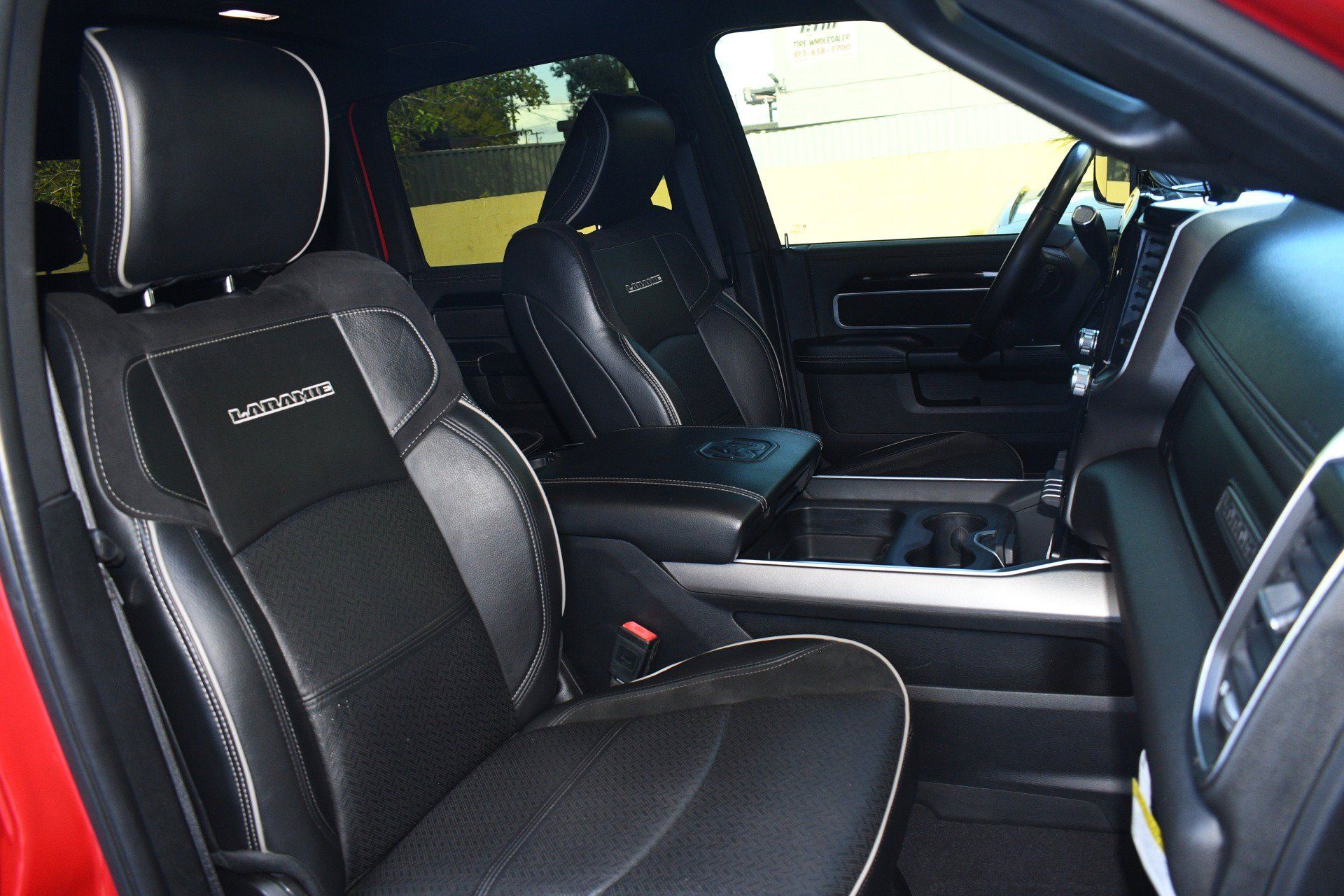 Used 2020 RAM 2500 Laramie w/ Night Edition AWD/4WD image 8
