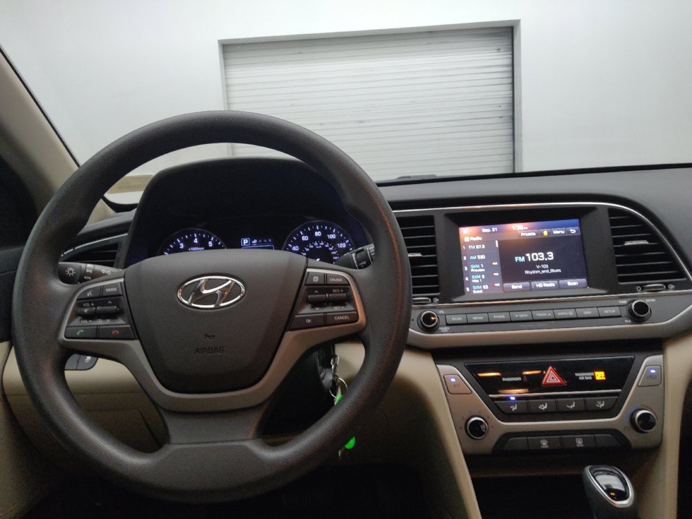 Used 2018 Hyundai Elantra SEL FWD image 22