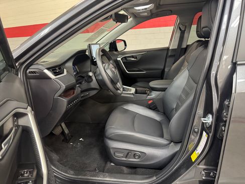 Certified 2025 Toyota RAV4 Limited w/ Advanced Technology Package FWD image 14