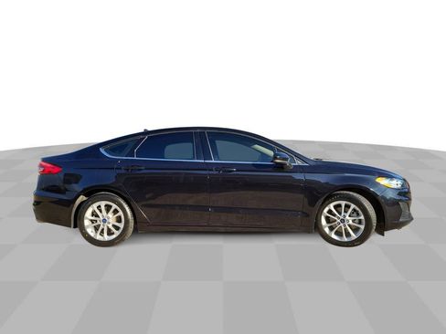 Used 2020 Ford Fusion SE image 9