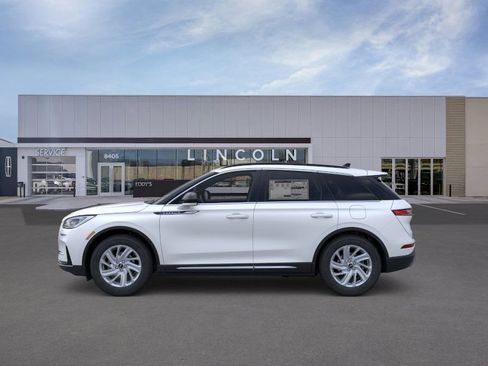 New 2026 Lincoln Corsair Premiere image 3