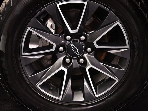 Used 2021 Chevrolet Tahoe Z71 image 9