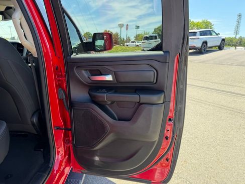 Used 2021 RAM 1500 Tradesman AWD/4WD image 31