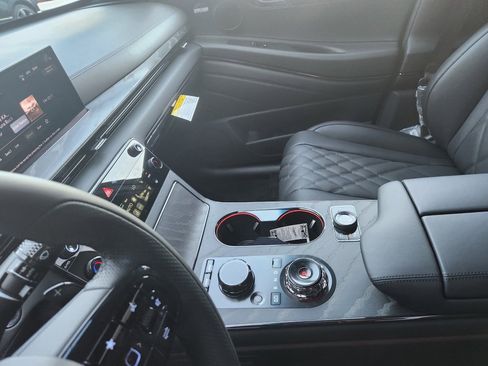 New 2026 Genesis GV80 3.5T e-SC image 10