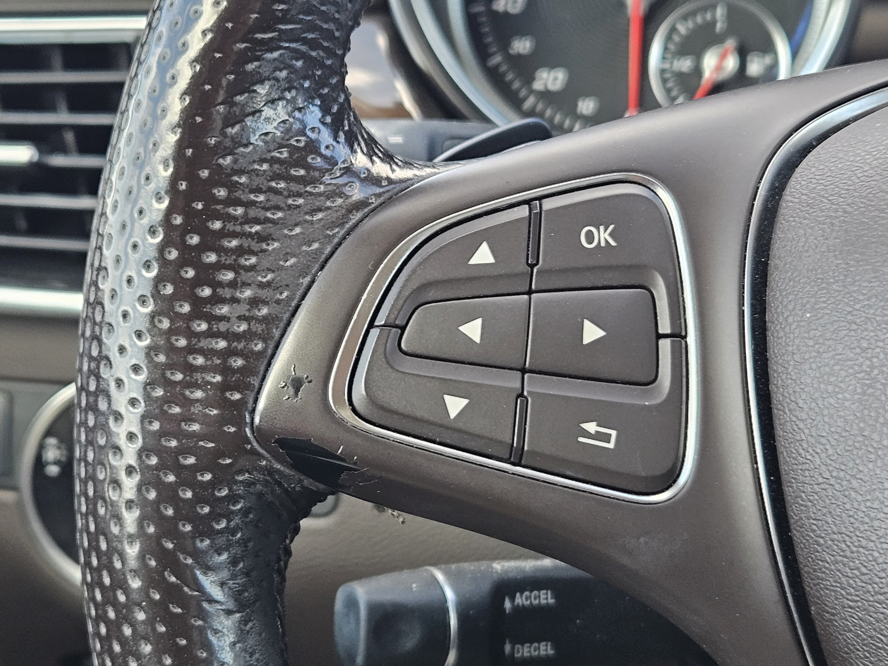 Certified 2018 Mercedes-Benz GLE 350 4MATIC image 28