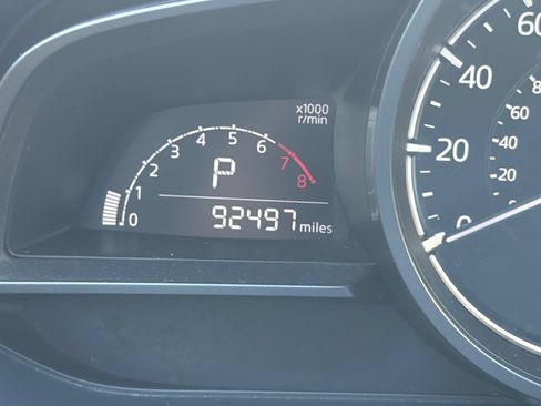 Used 2017 MAZDA MAZDA3 Touring w/ Popular Equipment Package FWD image 24