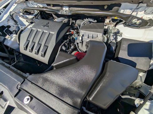 Used 2022 Mitsubishi Eclipse Cross ES image 18