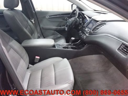 Used 2015 Chevrolet Impala LT w/ Convenience Package image 14