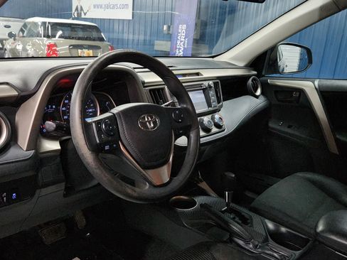 Used 2014 Toyota RAV4 LE image 8