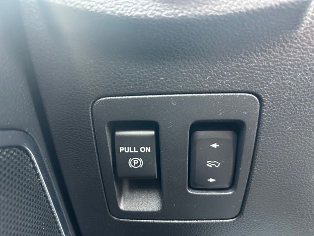 Used 2019 Ford F150 Lariat w/ Equipment Group 502A Luxury AWD/4WD image 25