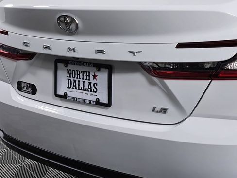 Used 2025 Toyota Camry LE image 6