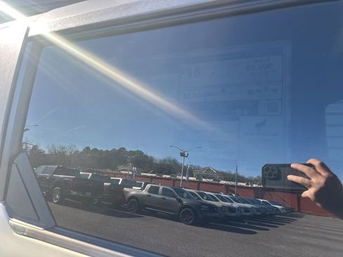 New 2025 Ford Bronco Badlands image 32